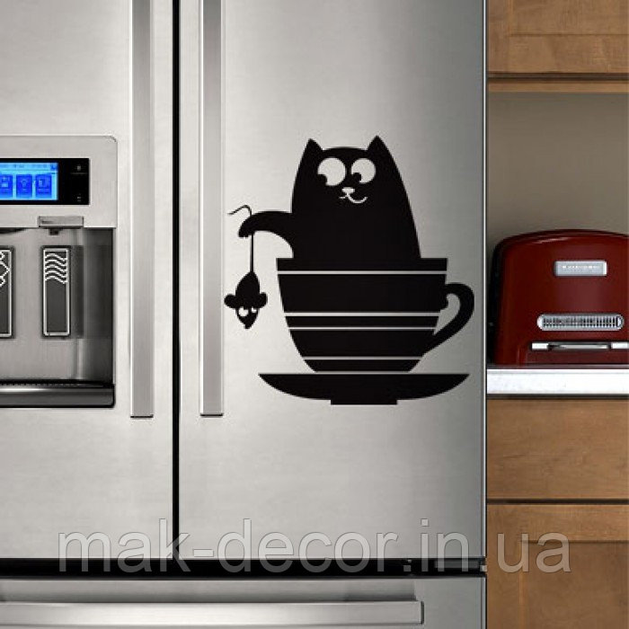 Как приподнять перекошенную дверь холодильника?